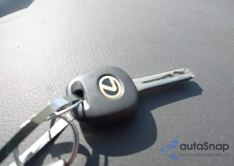 2005 Lexus Es 330 из США, поврежденный, VIN JTHBA30G355078589